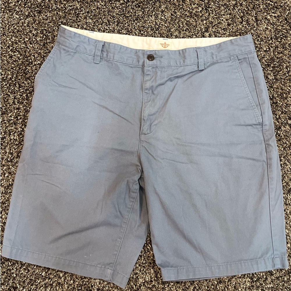 Dockers Men's Light Blue Flat Front Shorts